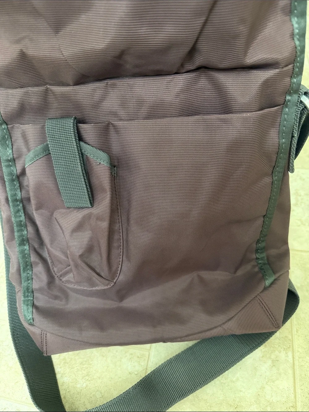 Keen crossbody messenger